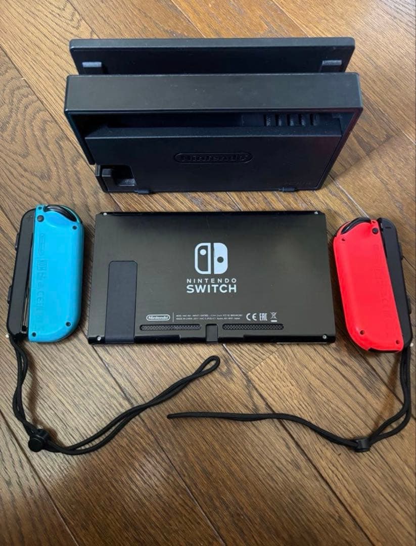今だけ大幅値下中！Nintendo Switch 本体+SDカード128GB+α