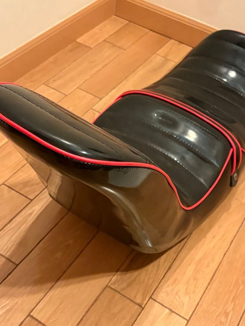 xjr三段シート