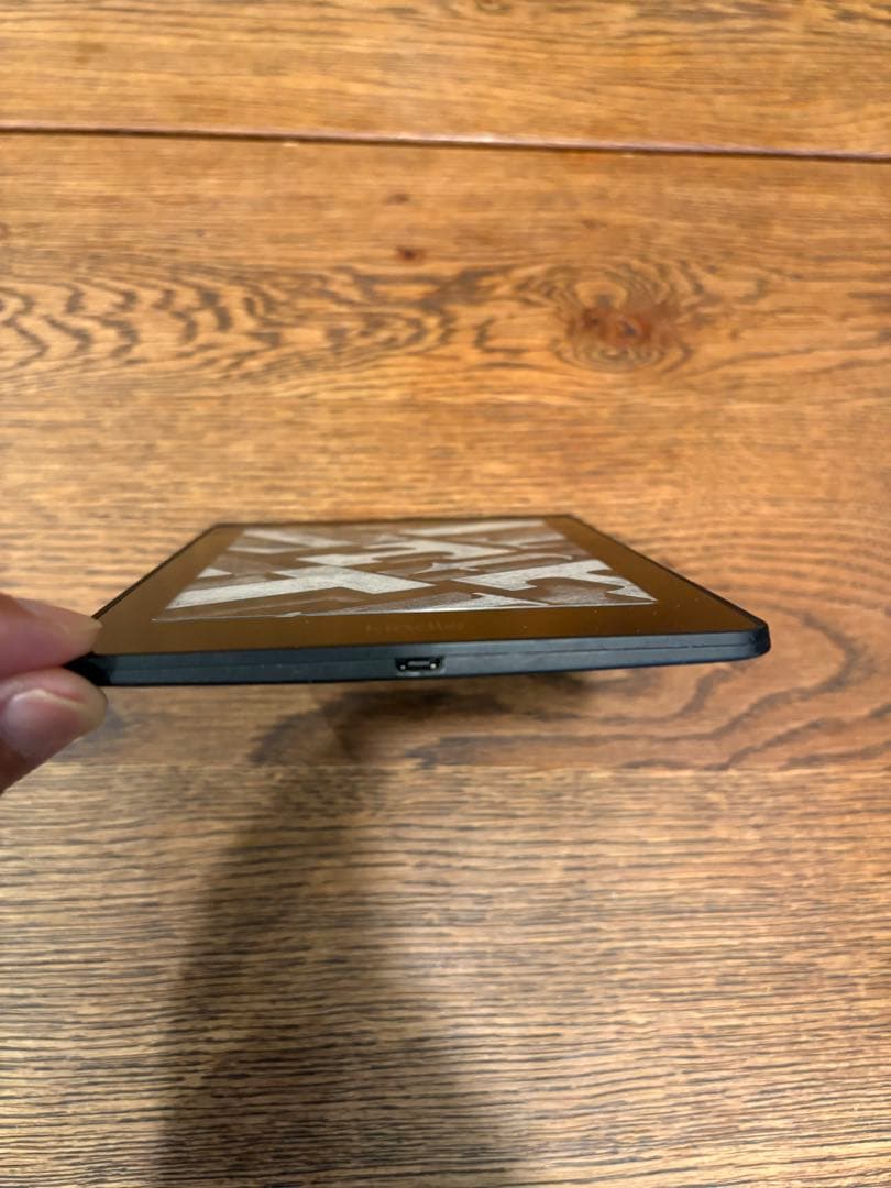 【美品】Amazon Kindle Voyage 第7世代　NM460GZ