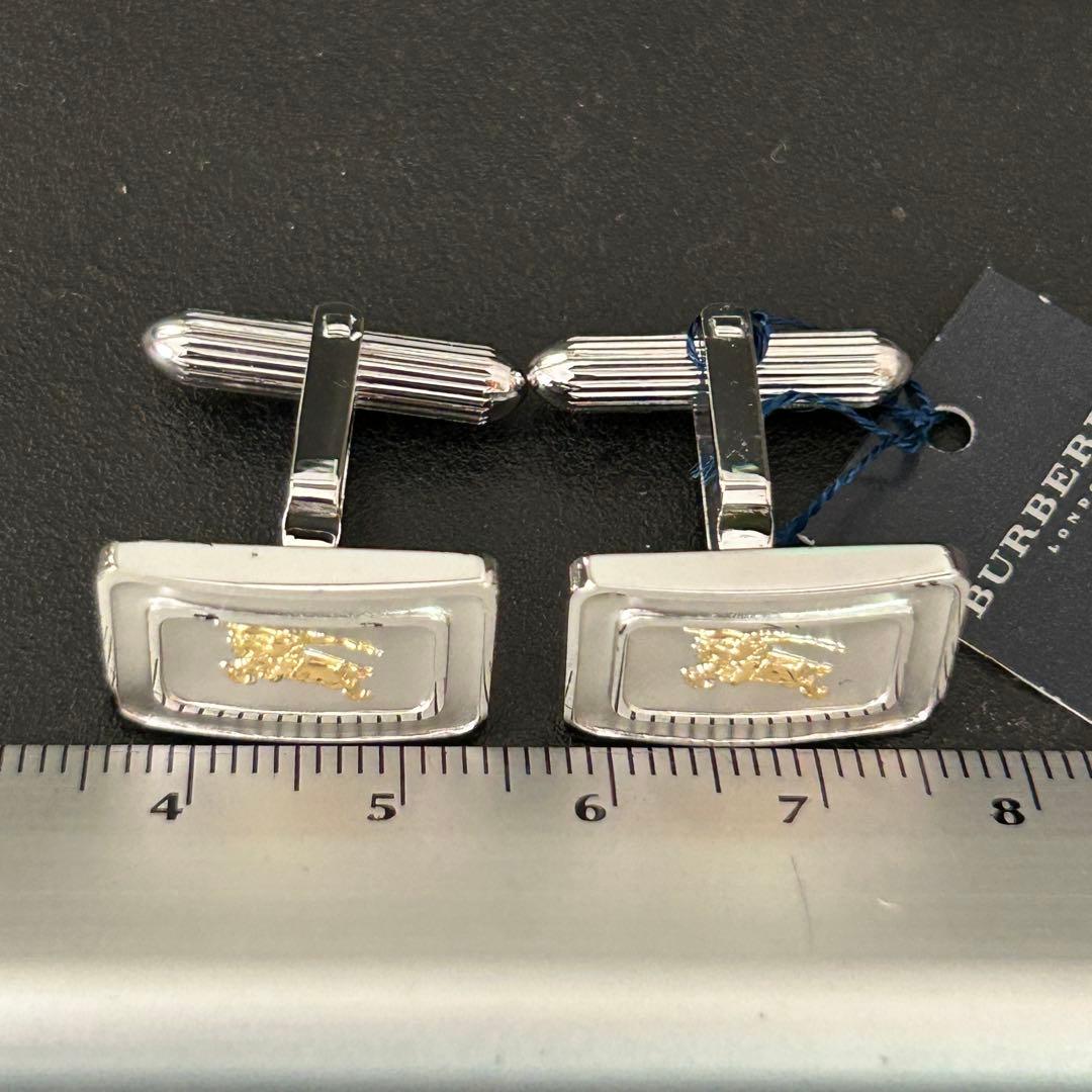 新品未使用品　バーバリー　シルバー＆金色ホース　ネクタイピン・カフリンクスセット