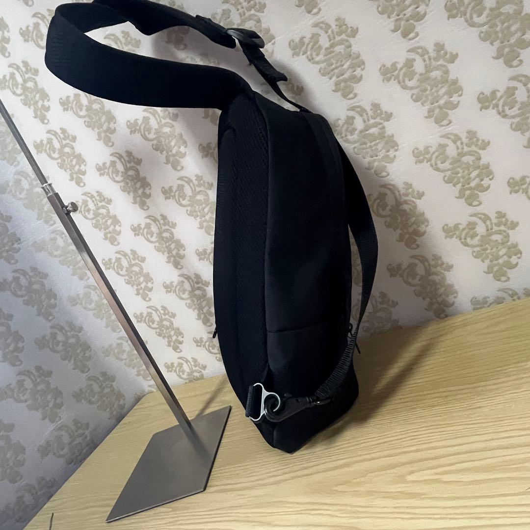 限定特価☆極美品☆Manhattan Portage ボディバッグ ブラック