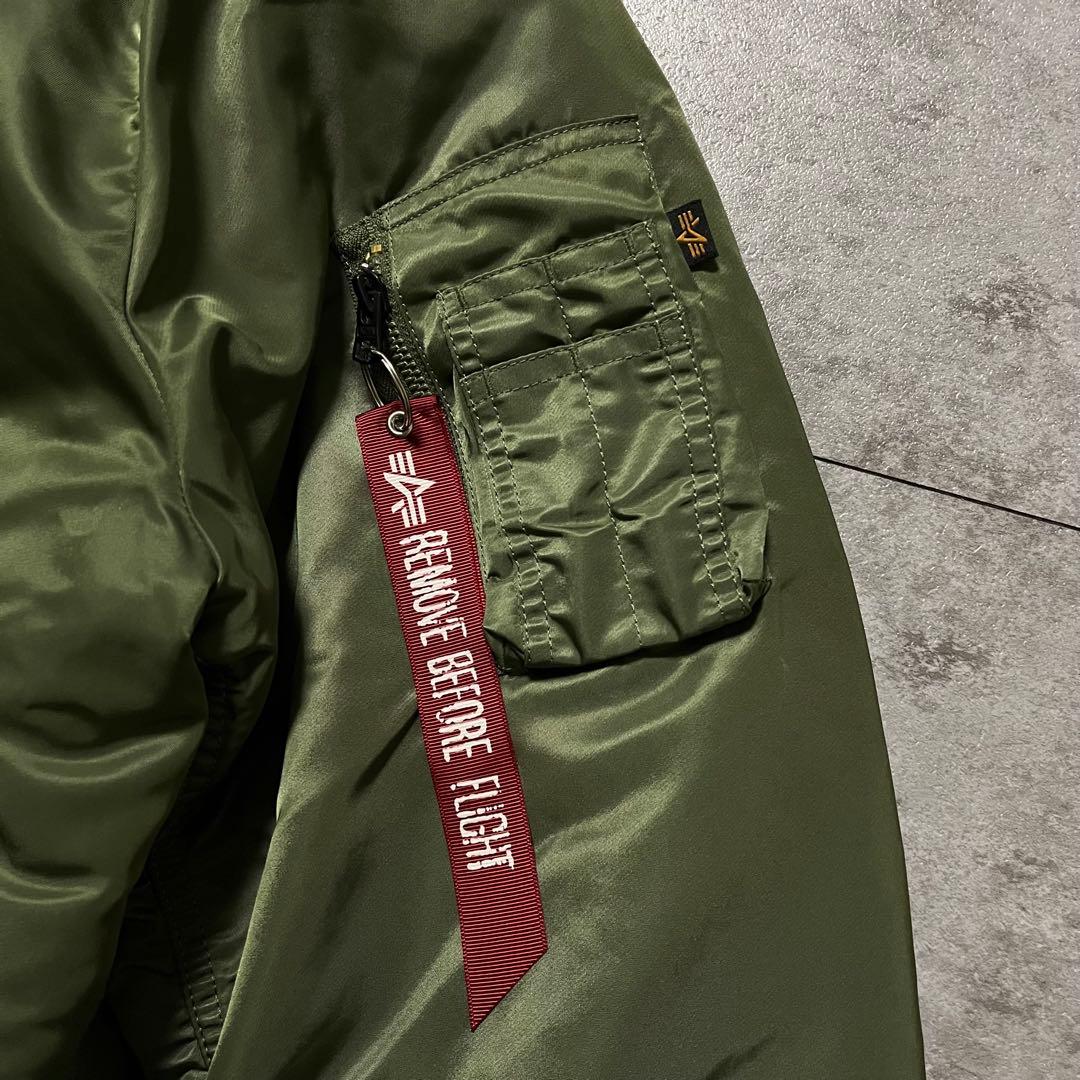 美品　希少サイズ　ALPHA INDUSTRIES MA-1カーキ3L