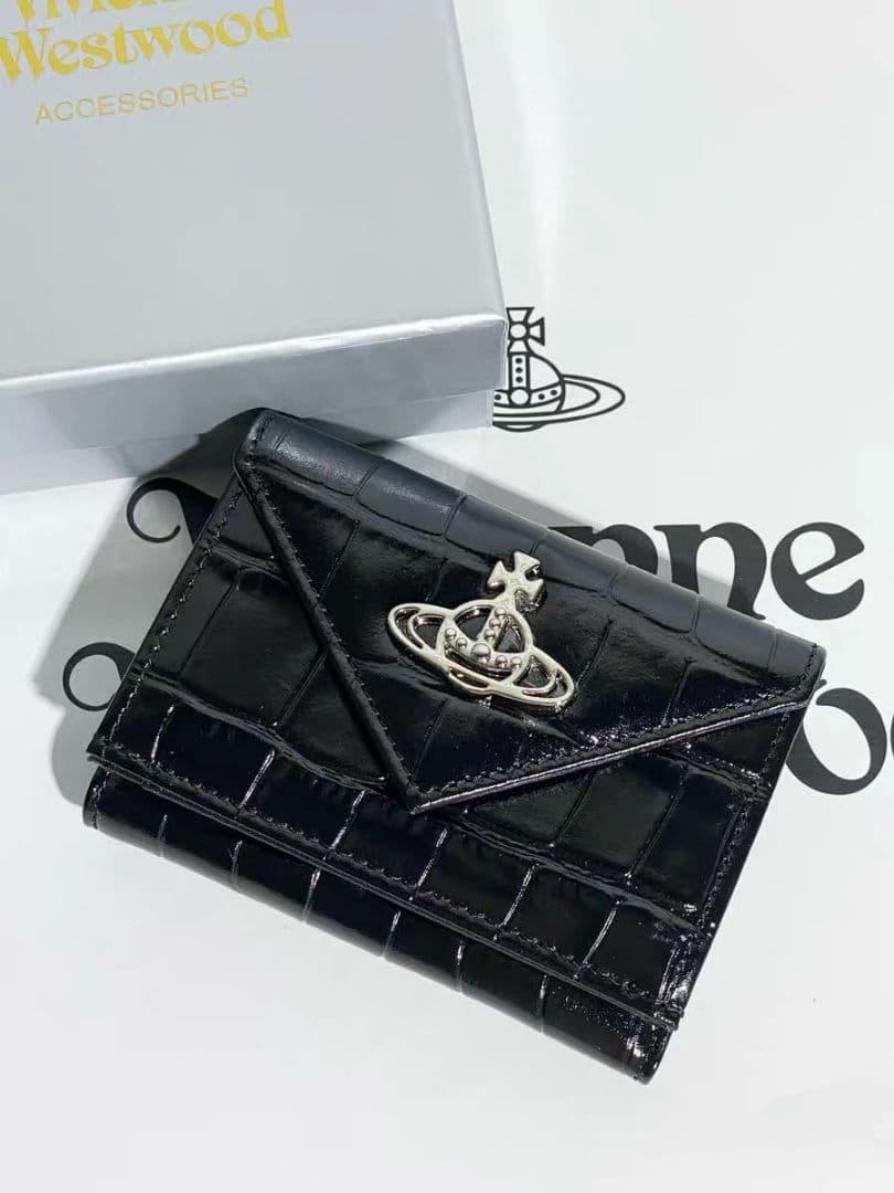 Vivienne Westwood ブラック三つ折り財布 ＃21178