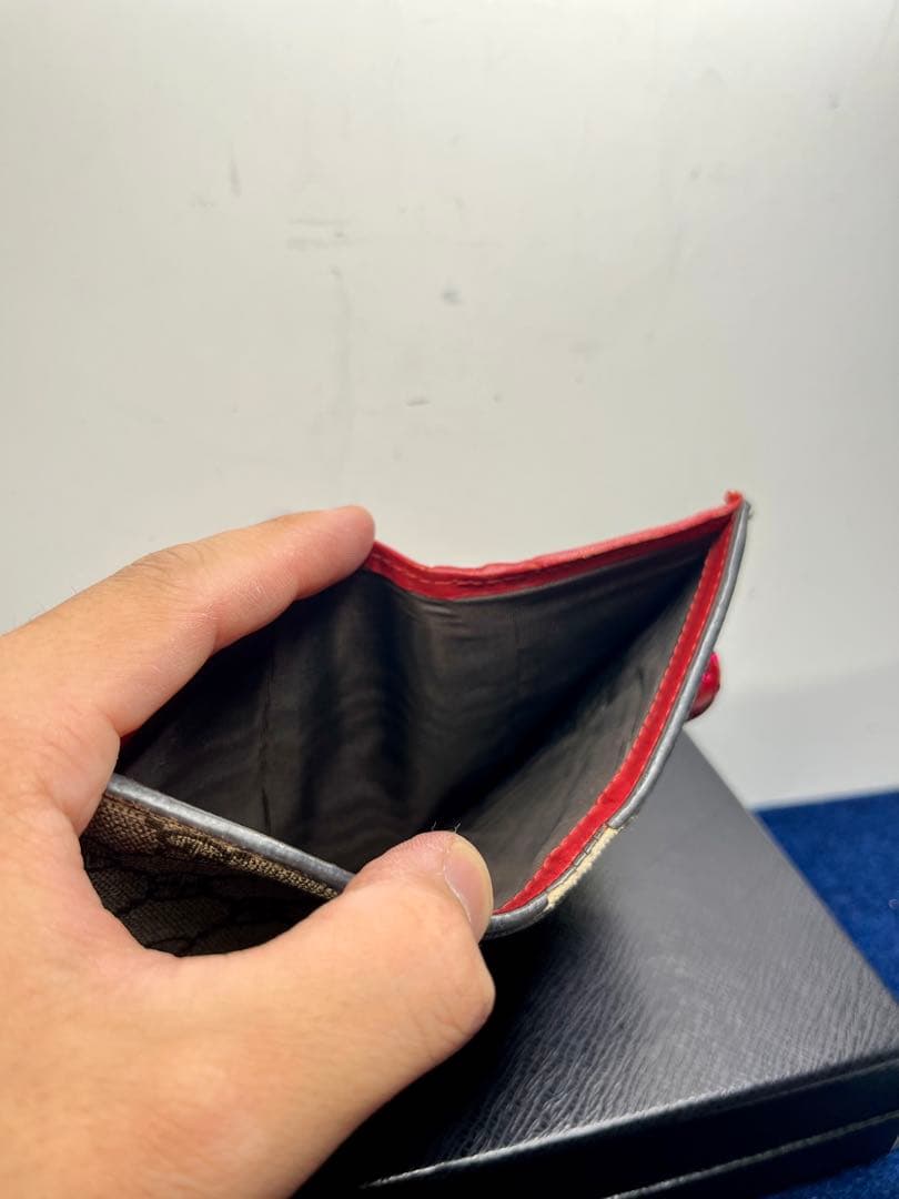 ★*★様 【正規品】Gucci 二つ折り財布 チェリー　GGスプリーム　レッド
