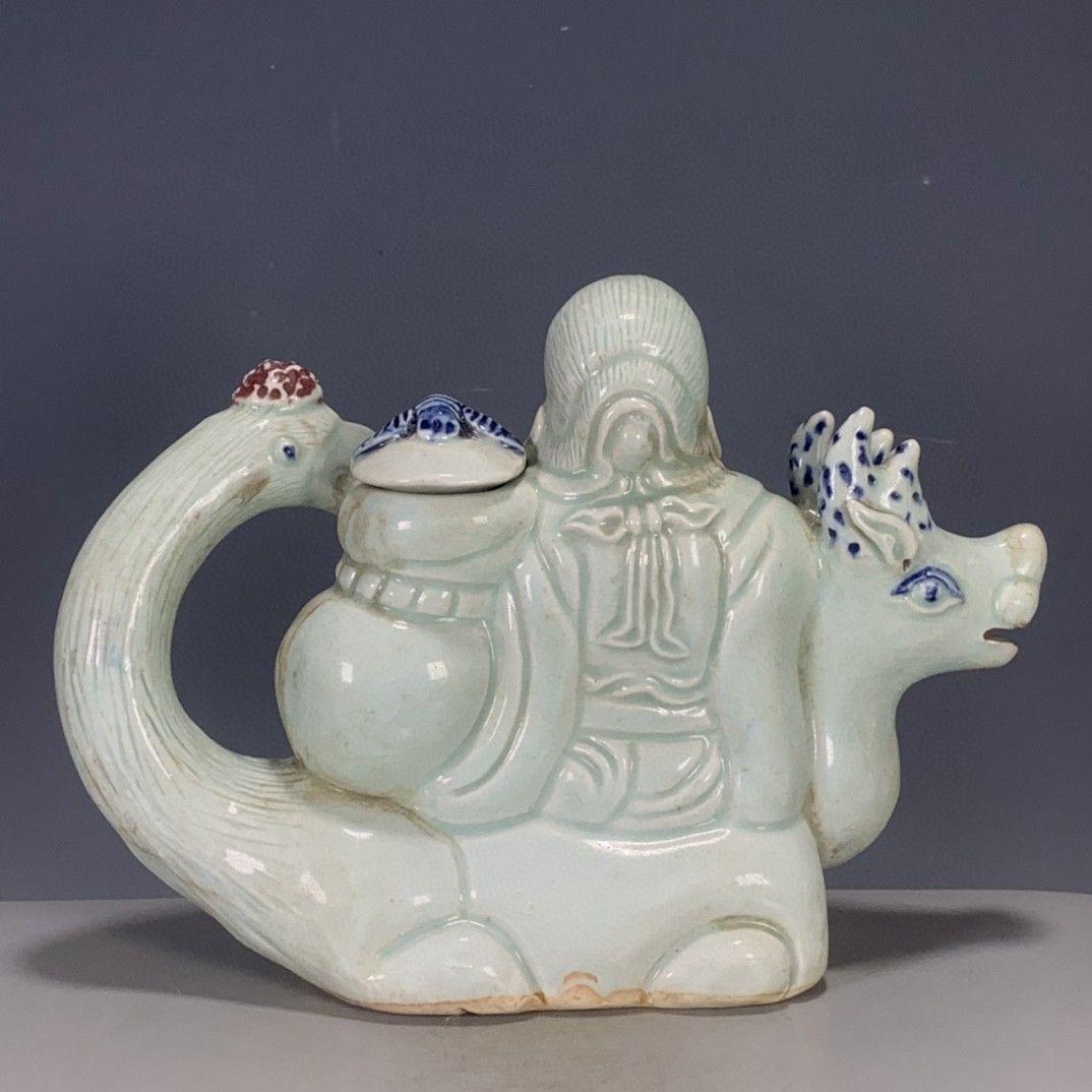青花に紅の浮彫り寿星 急須 陶磁器 装飾品 現代工芸品 美術品 置物