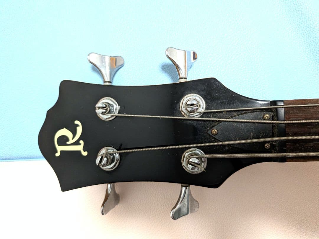 【音出し確認済】B.C.Rich モッキンバードベース ホワイト