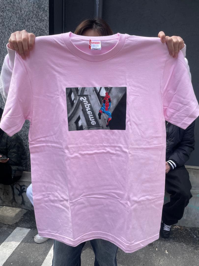 Supreme Spider-Man Tee ライトピンク