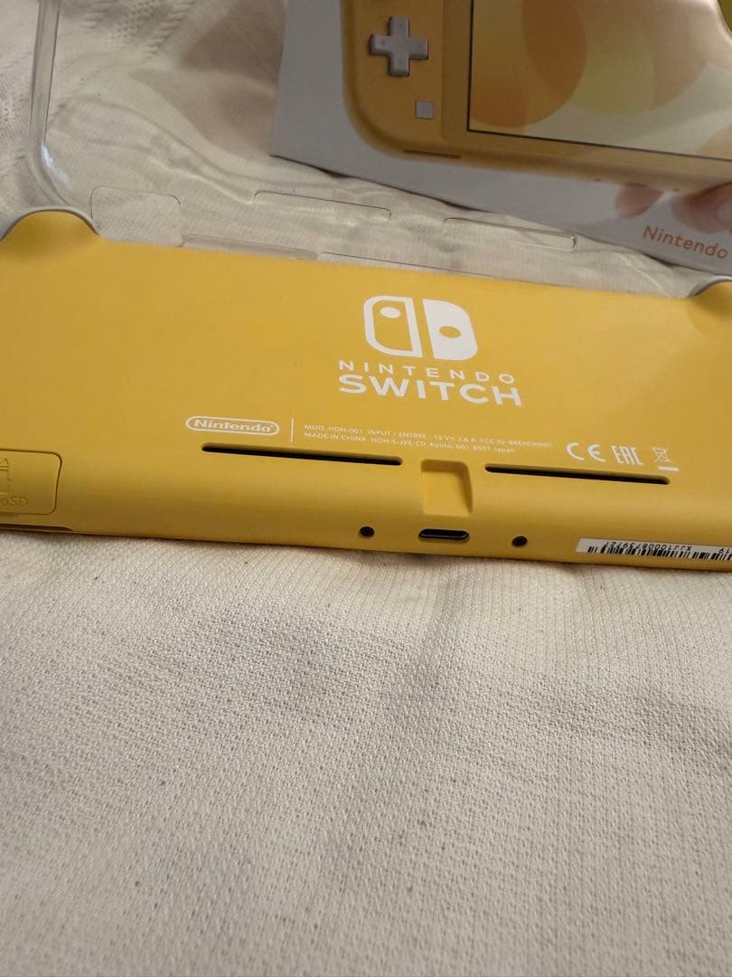 Nintendo Switch Lite イエロー 本体カバー＆充電器付き
