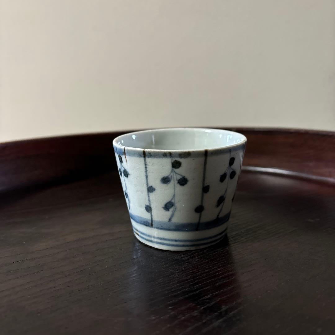 古伊万里染付　格子縞　蔓草文　③窯傷　蕎麦猪口　江戸アンティーク　白磁　李朝