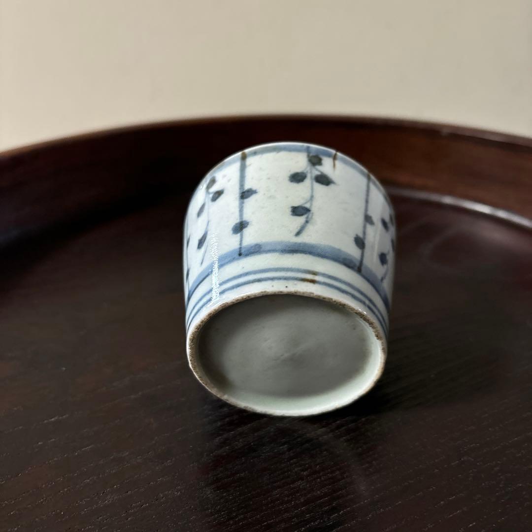 古伊万里染付　格子縞　蔓草文　③窯傷　蕎麦猪口　江戸アンティーク　白磁　李朝
