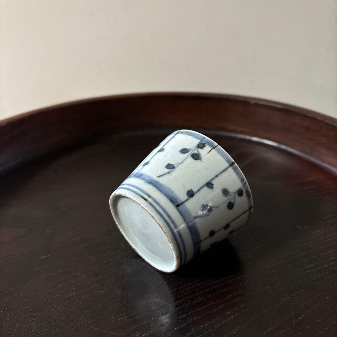 古伊万里染付　格子縞　蔓草文　③窯傷　蕎麦猪口　江戸アンティーク　白磁　李朝