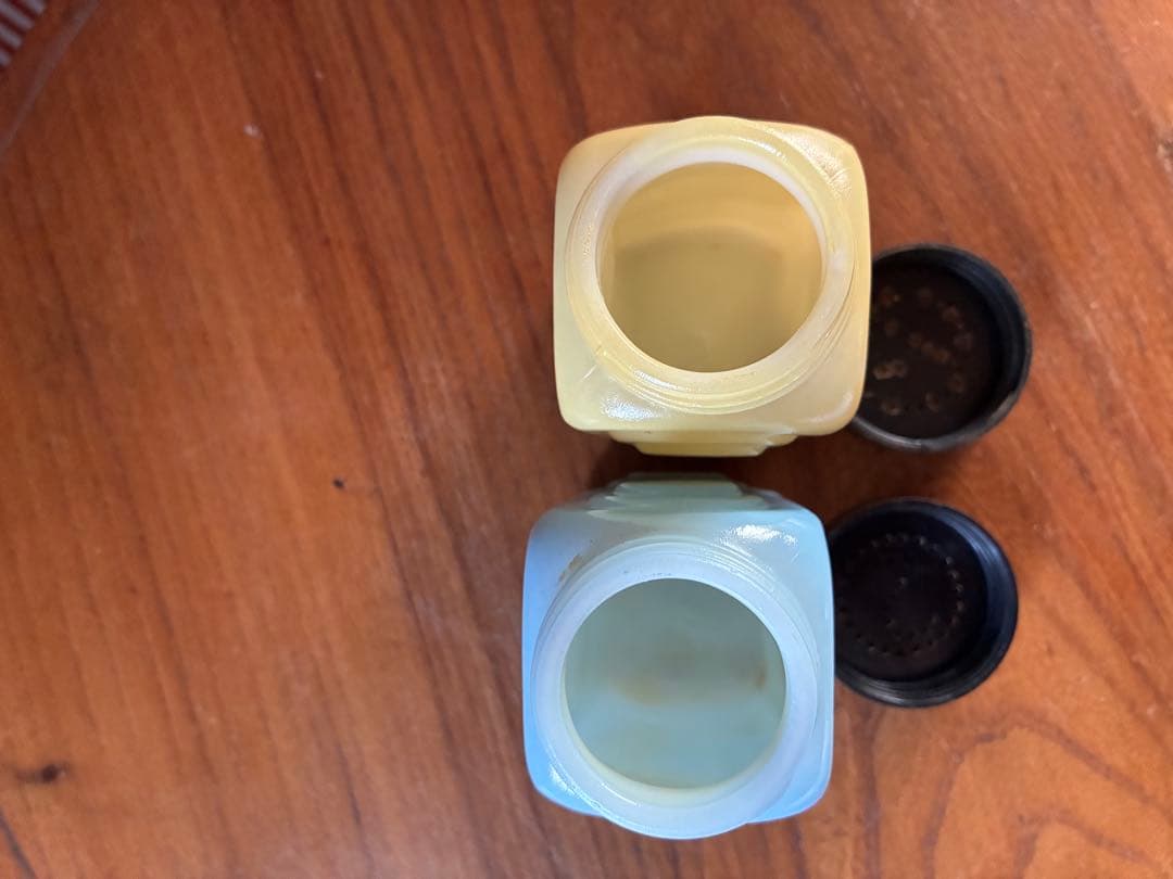 アンティーク　マッキー　ミルクガラス　調味料入シェイカー　コック　アメリカ　レア
