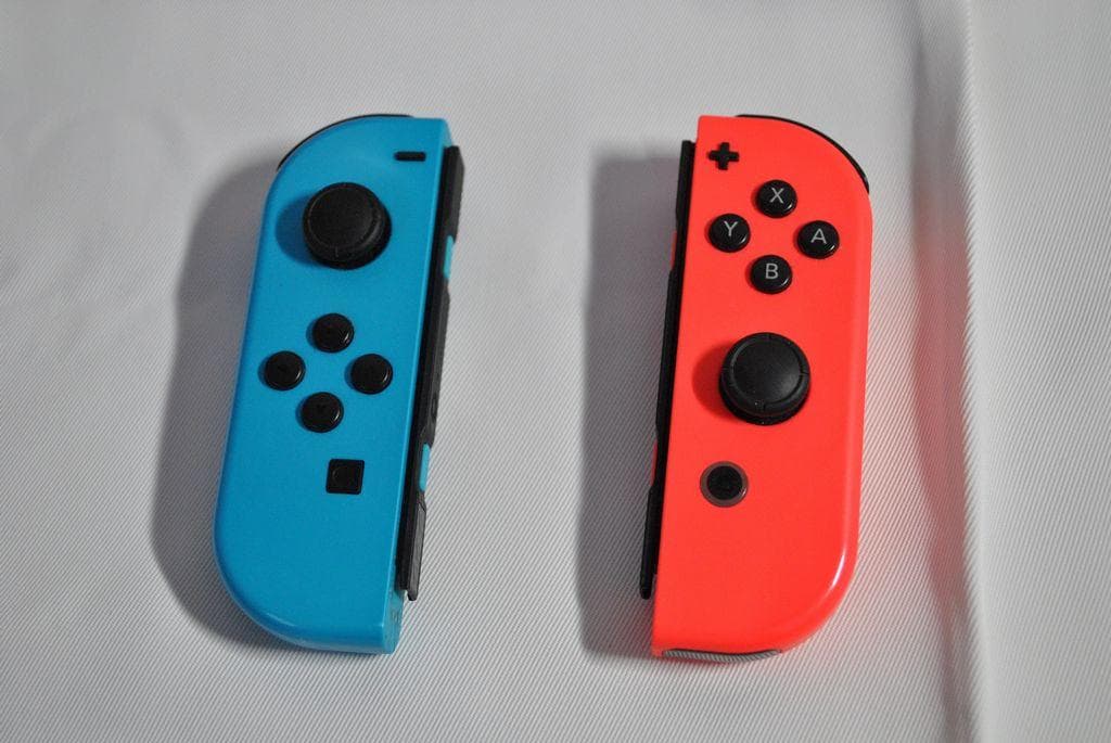 Nintendo Switch 本体 青 赤 Joy-Con