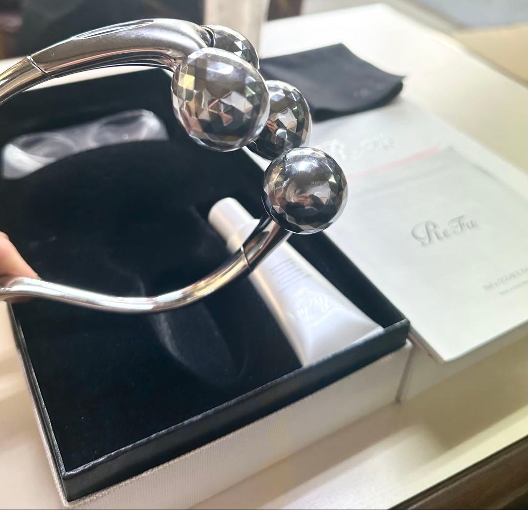 70%OFF！リファReFaダブルボール美顔ローラー✨美品　定価31,680円