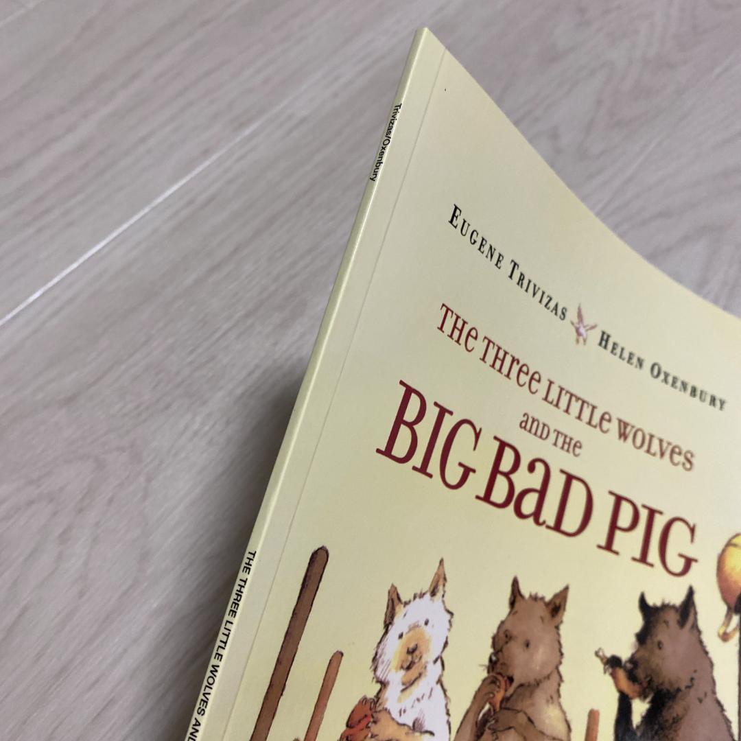 83 The Three Little Wolves and the Big絵本