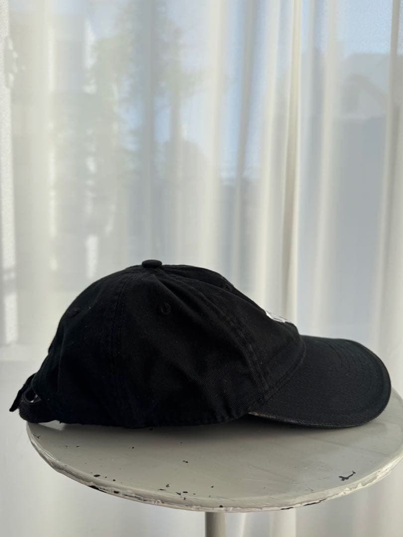 VETEMENTS アナーキーシンボル ブラックキャップ