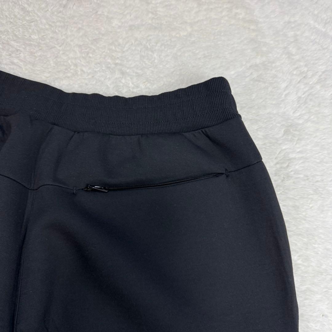CHAMPION スウェットパンツ ストレッチ　通気性　ストレッチ性　保温性