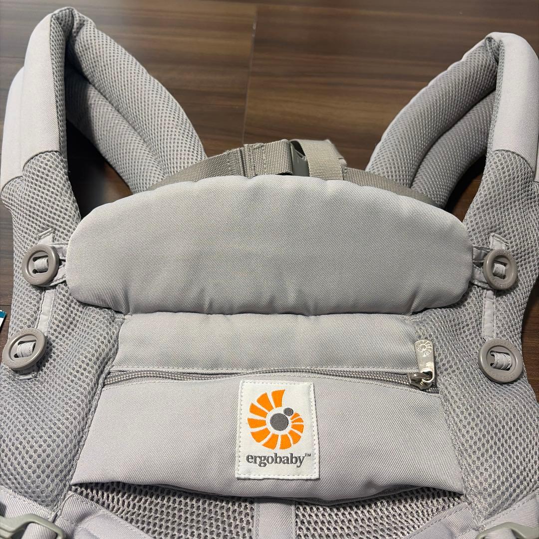 ergobaby 抱っこひも グレー