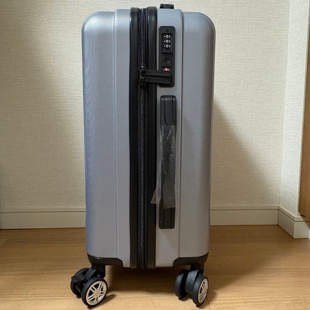 【新品未使用】機内持込スーツケース40ℓ