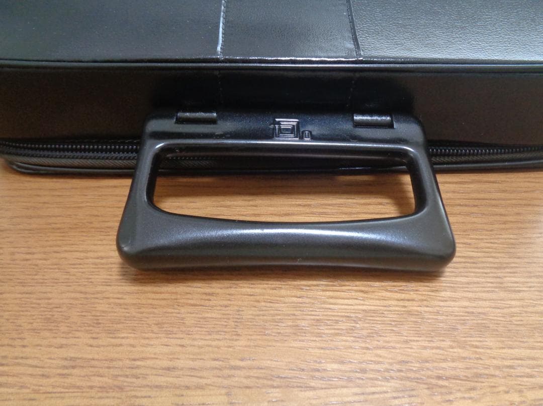 完動品　olivetti LetteraDLタイプライター　フランストリコロール