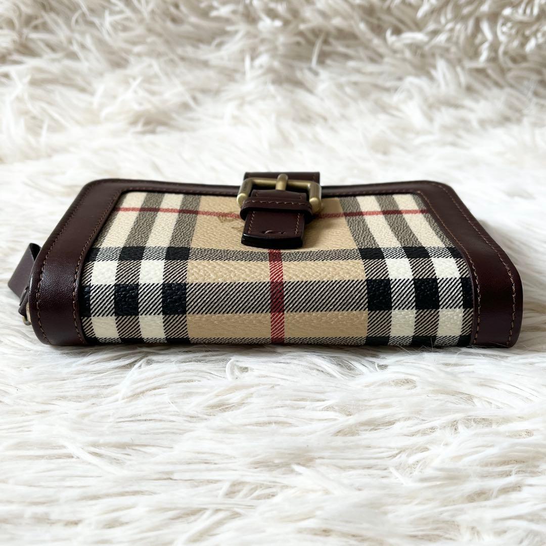 新品✨Burberry バーバリー　ノバチェック　二つ折り財布　ブラウン　レザー