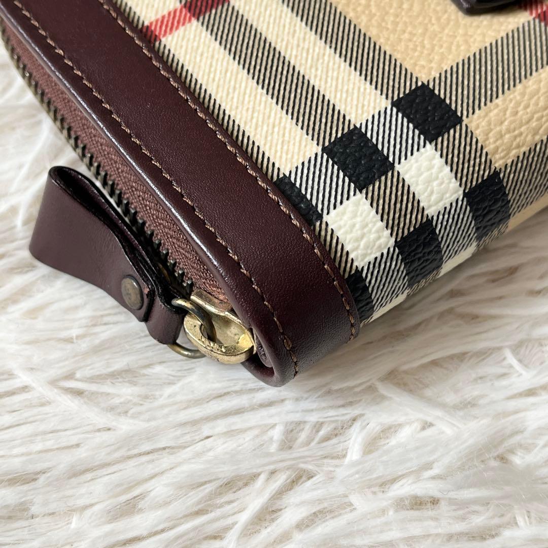 新品✨Burberry バーバリー　ノバチェック　二つ折り財布　ブラウン　レザー