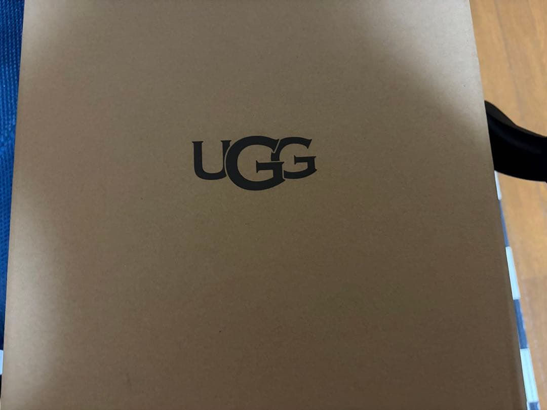 最終値下げ　公式通販購入未使用新品UGG ムートン厚底ヒール 箱付き 24.5