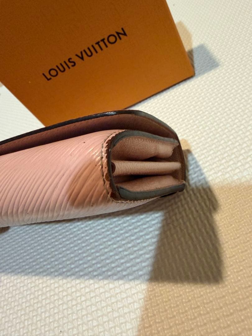 バ*ュ様 LOUIS VUITTON ツイスト 長財布ピンク × シルバー金具