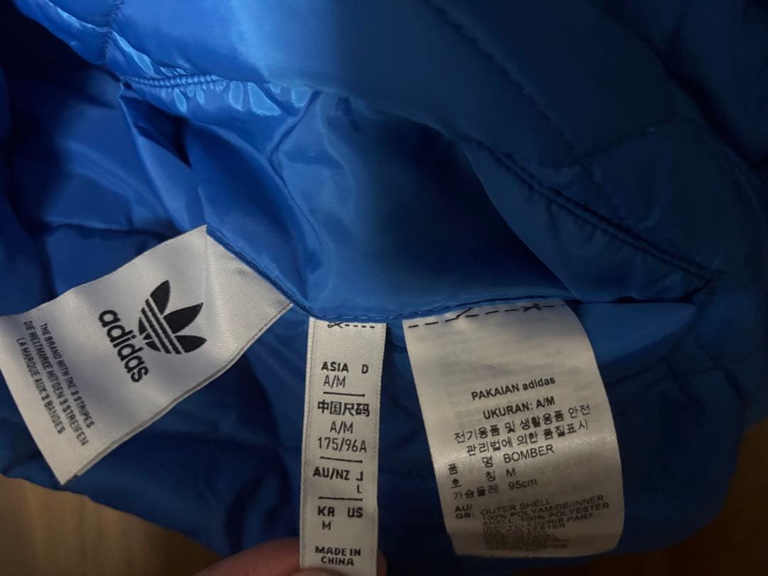 adidas オーバーサイズ リバーシブル ボンバージャケット