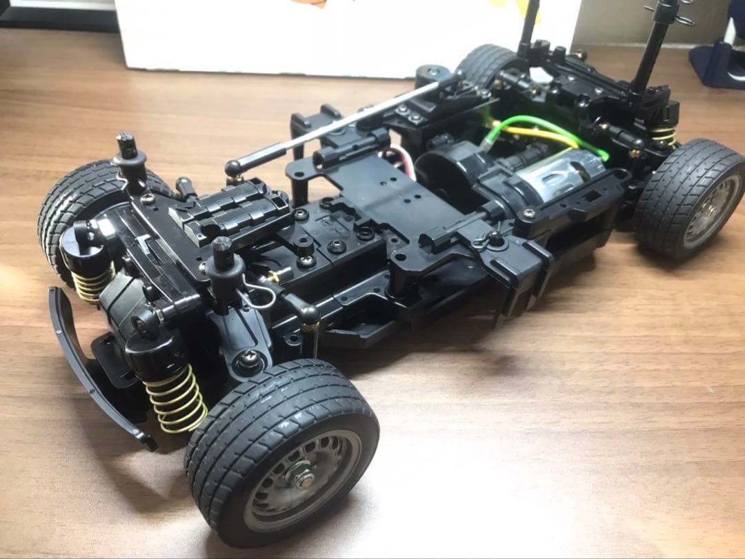 ラジコンカー タミヤMB01（ボディ付き）