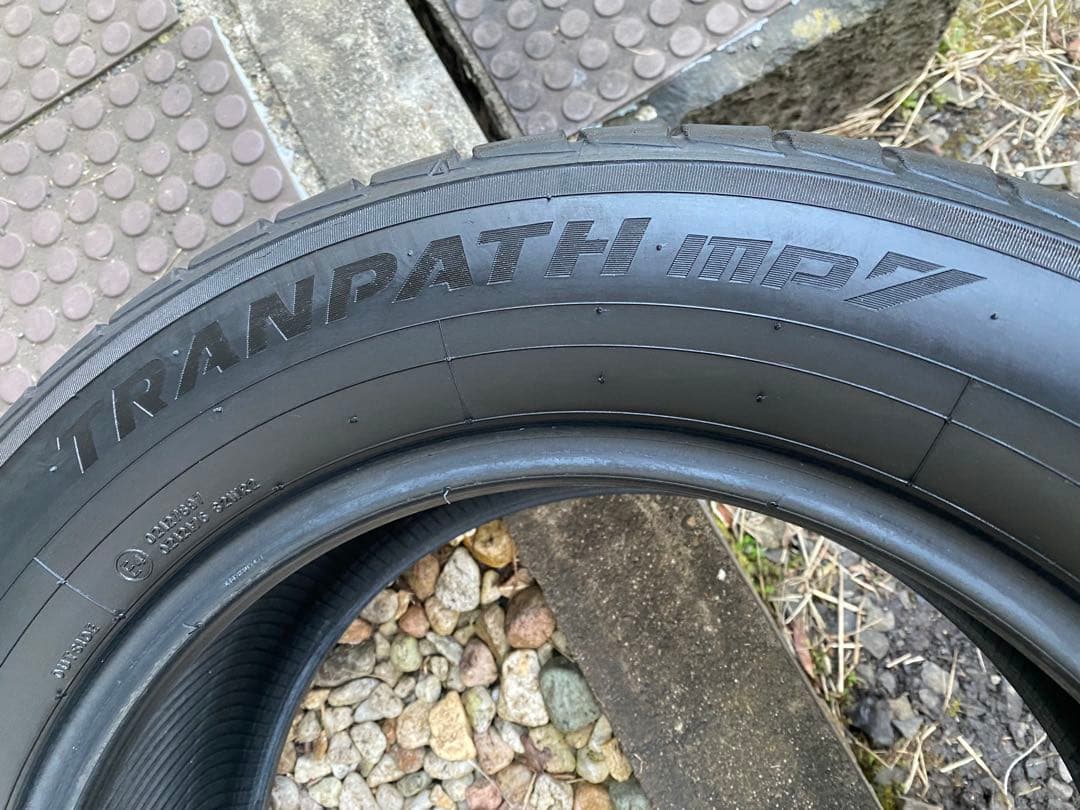 ①Nobu！TOYOトーヨー 215/60R16 トランパスmpz
