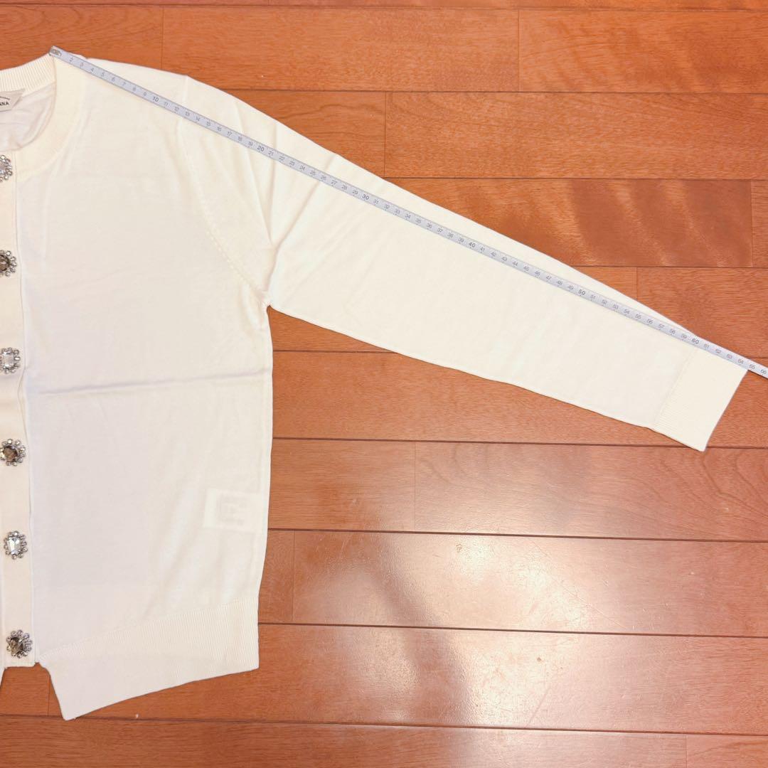 【新品】TORRAZZO DONNA ホワイトカーディガン ビジューボタン