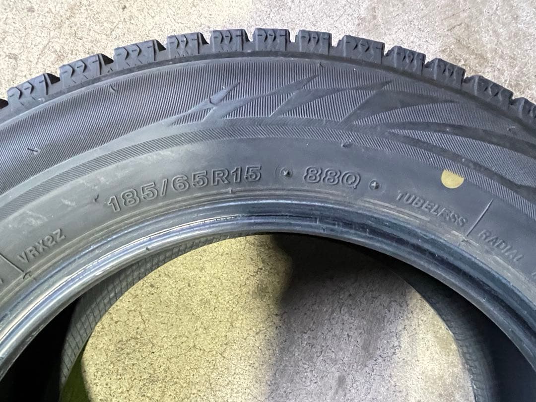 ✦送料込✦ブリヂストン　スタッドレスタイヤVRX2 185/65R15 2本