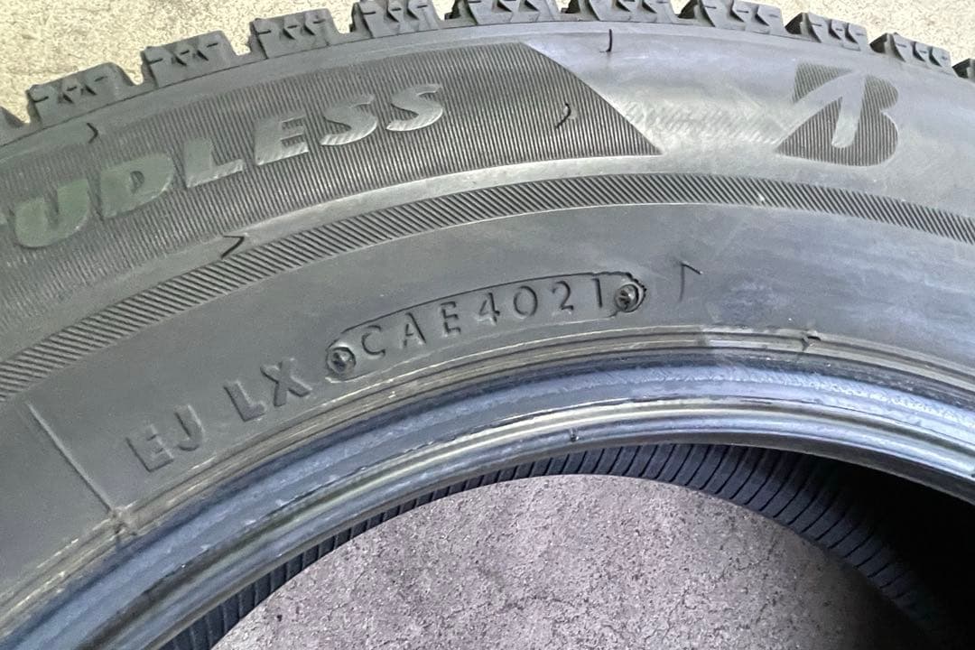 ✦送料込✦ブリヂストン　スタッドレスタイヤVRX2 185/65R15 2本