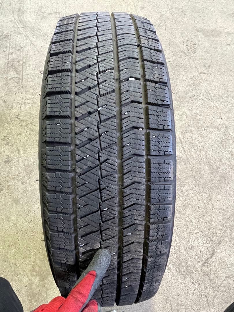 ✦送料込✦ブリヂストン　スタッドレスタイヤVRX2 185/65R15 2本
