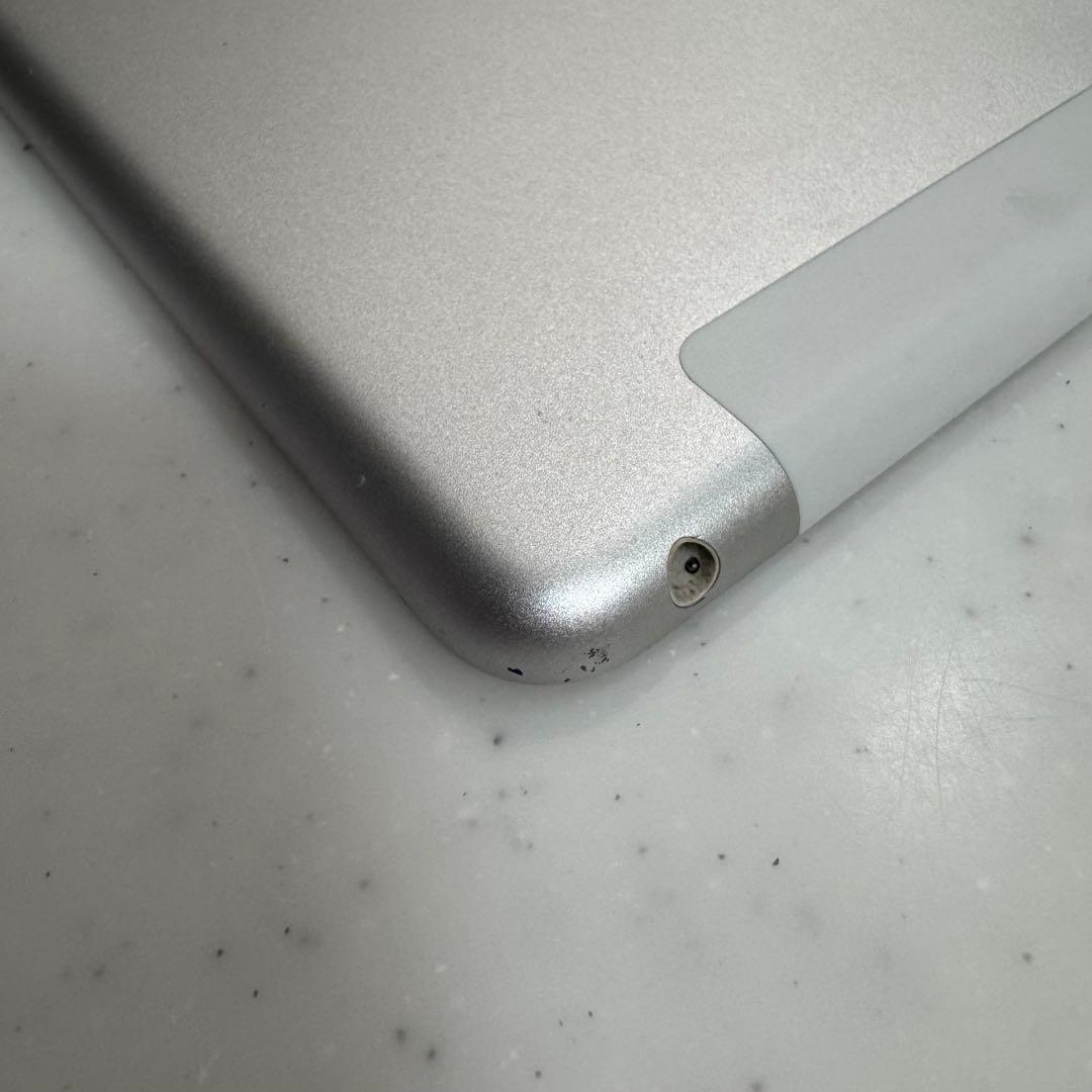 iPad 第6世代 A1954 Wi-Fi + Cellular 32GB