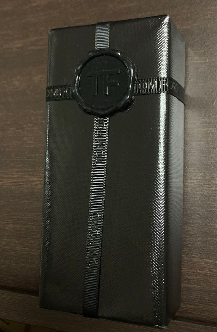 ✨TOM FORDブラックオーキッドハイドレイティングエマルジョンボディクリーム