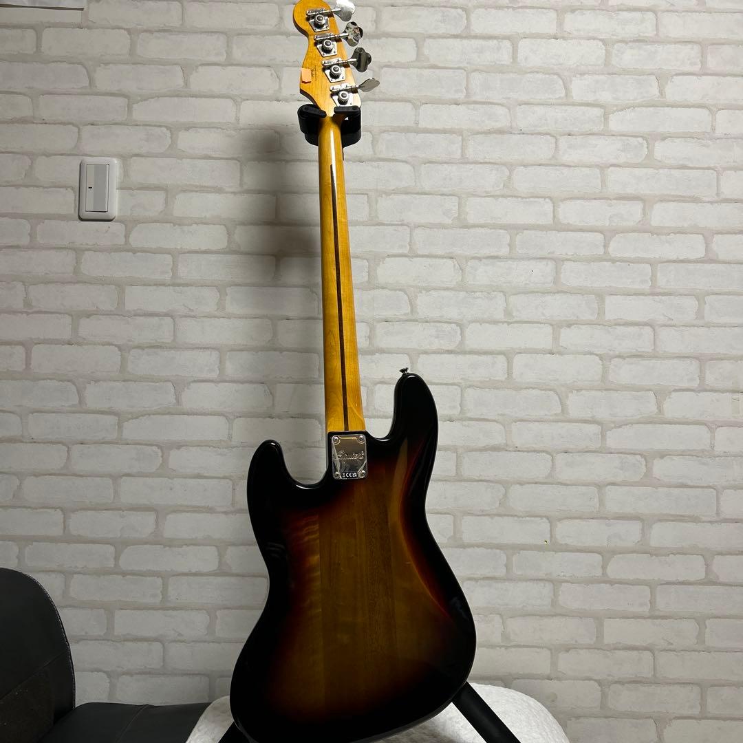 Squier Classic Vibe 70s Jazz Bass サンバースト