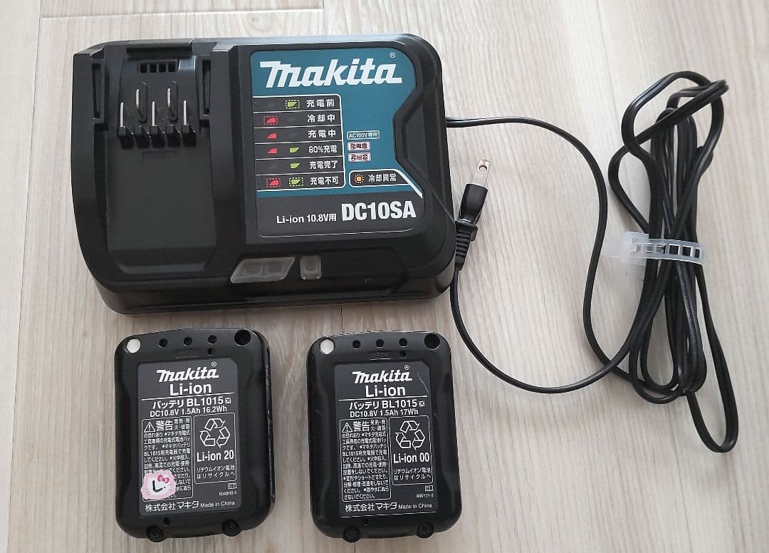 Makita 掃除機 CL107FD 10.8v 中古 バッテリー、取説付き