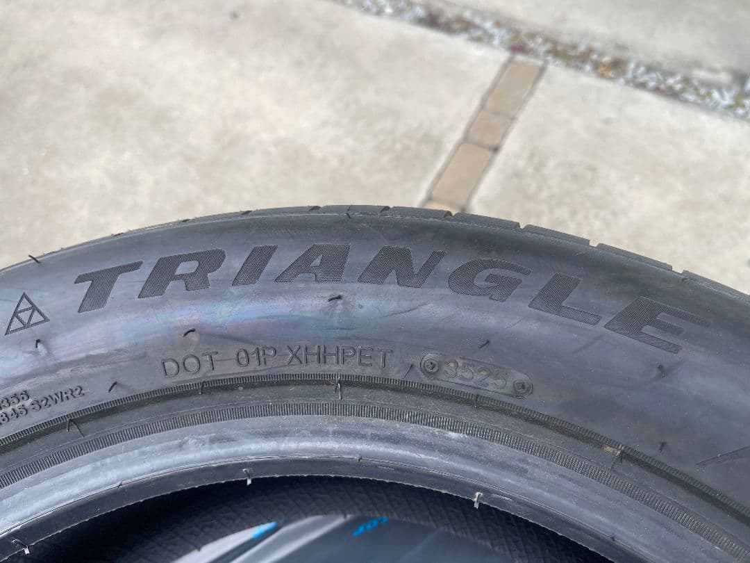 TRIANGLE TH202 245/50R18 タイヤ