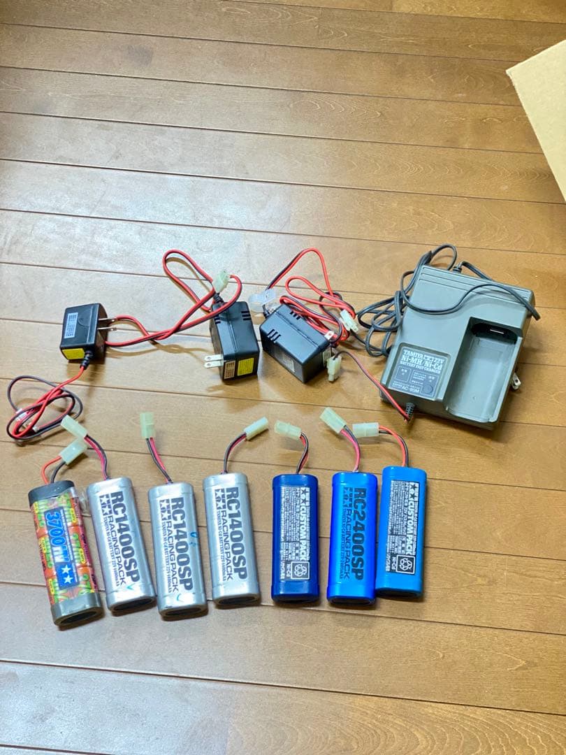 T*i様 ラジコンカーセット 3台 + バッテリー7本 + 4充電器