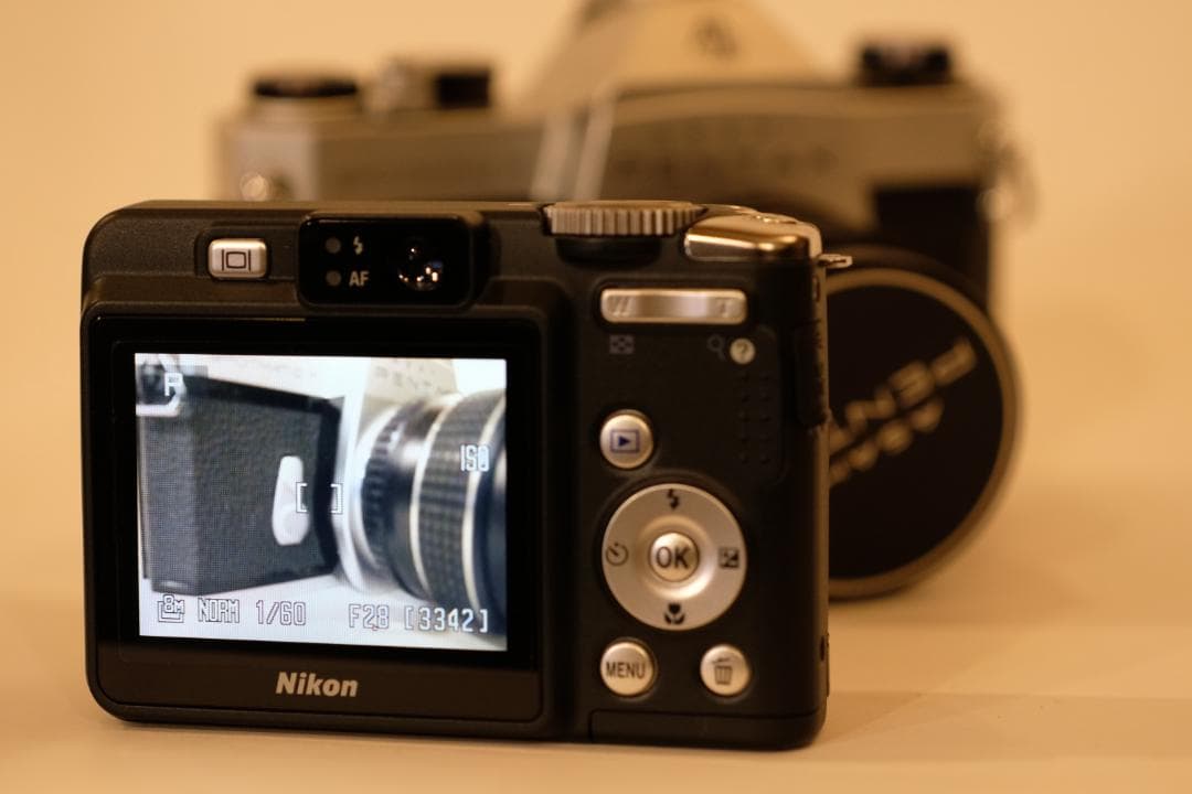 【訳あり美品】Nikon COOLPIX P50完動品
