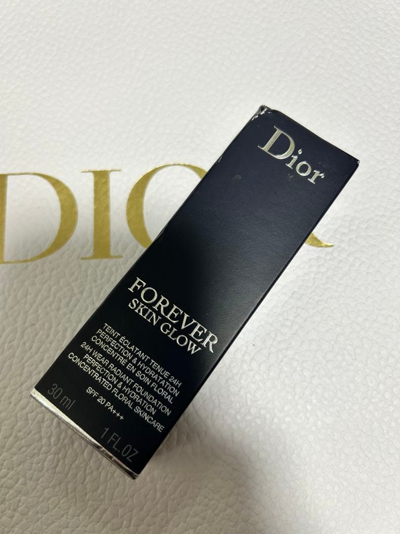 【未使用品】DIOR ディオールスキンフォーエヴァー フルイドグロウ #1.5N