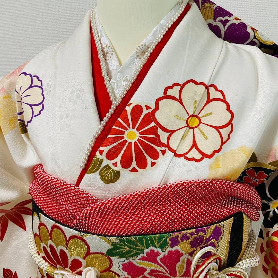 振袖6点フルセット　白系　牡丹　桜　古典柄　刺繍　紫野美術工芸　正絹