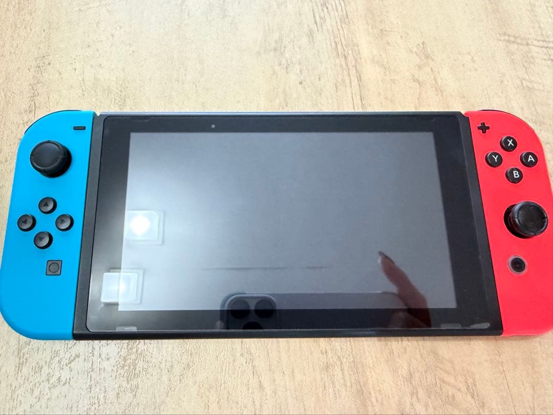 Switch 本体セット（SDカード 32GB・ジョイコン・プレイスタンド付属）