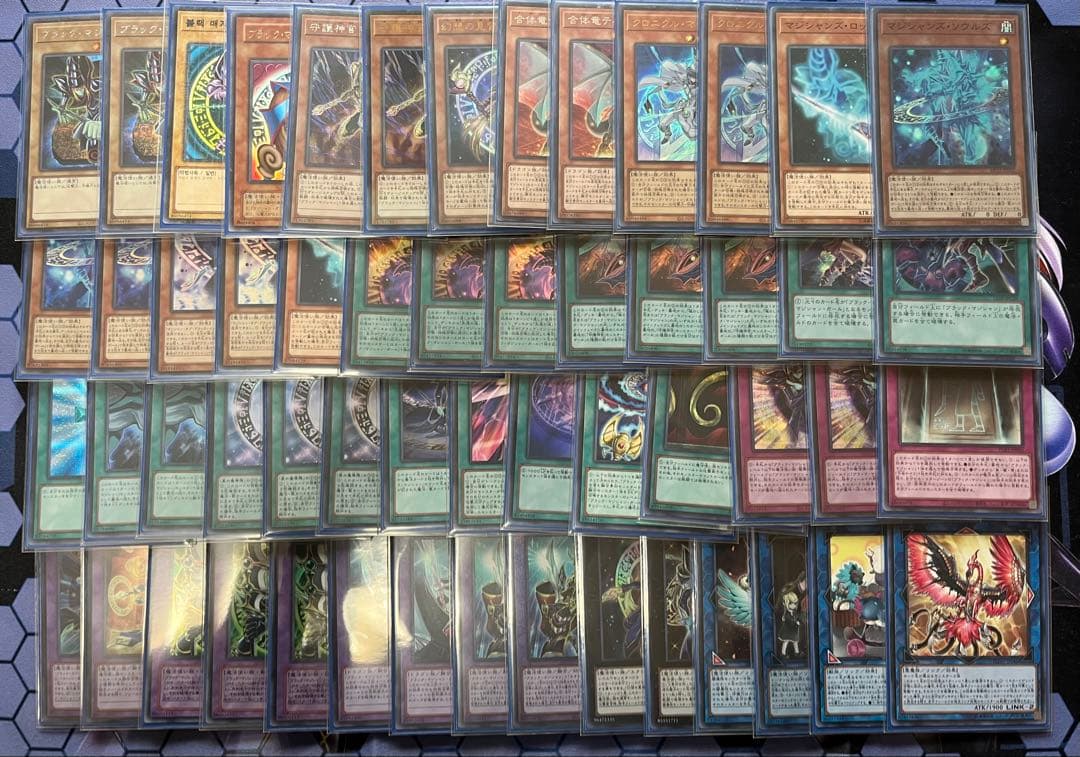 ブラックマジシャンデッキ　本格構築　高レアリティ　遊戯王　デッキパーツ多数
