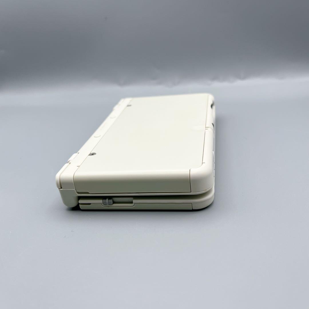 1673【極美品】Newニンテンドー3DS ホワイト