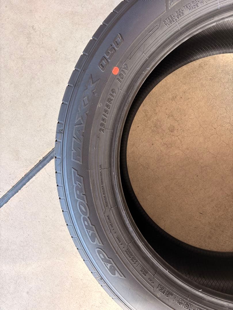 新車外し！25年★クラウンセダン純正タイヤ　DUNLOP 235/55R19★