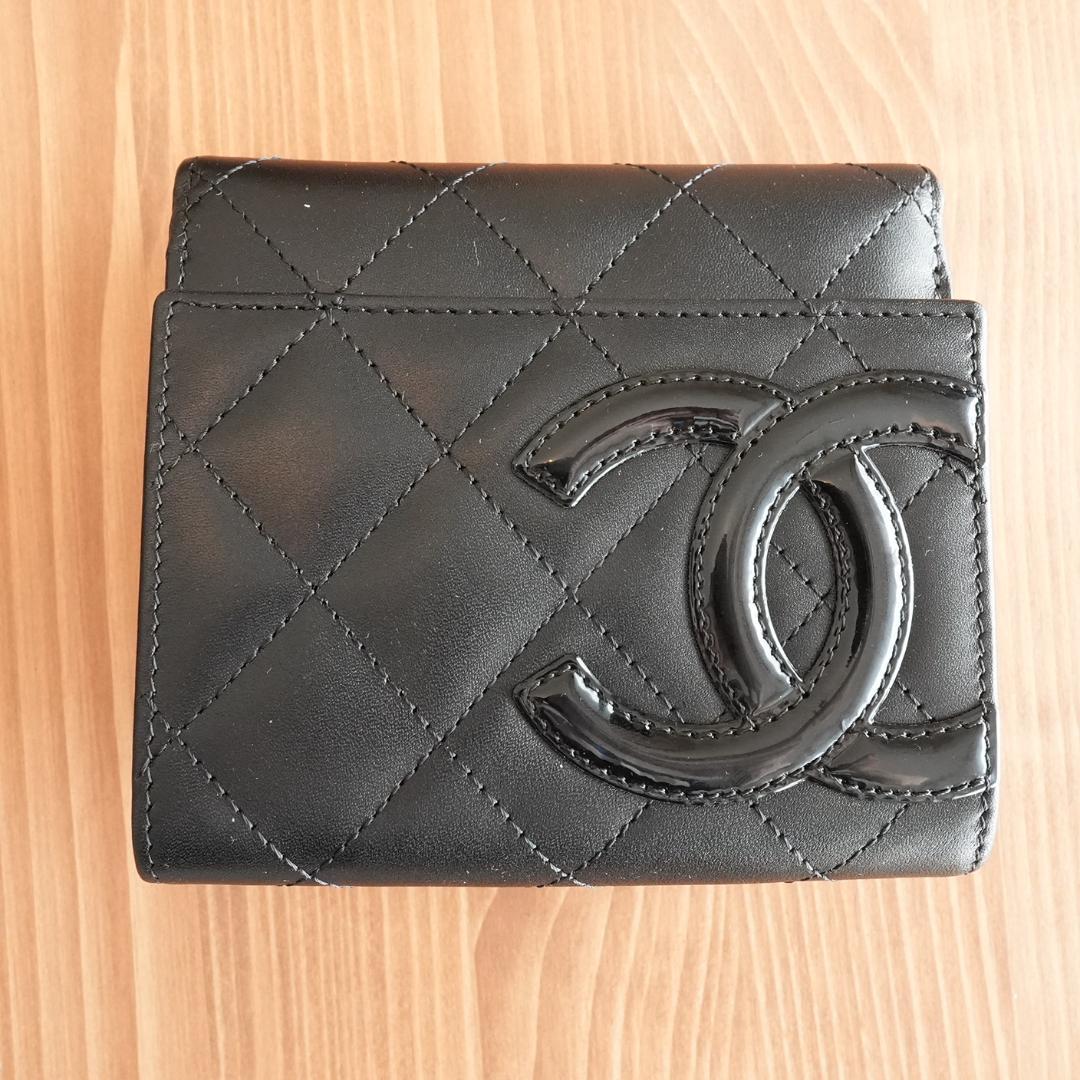 キ*ィ様 CHANEL ブラック 二つ折り財布