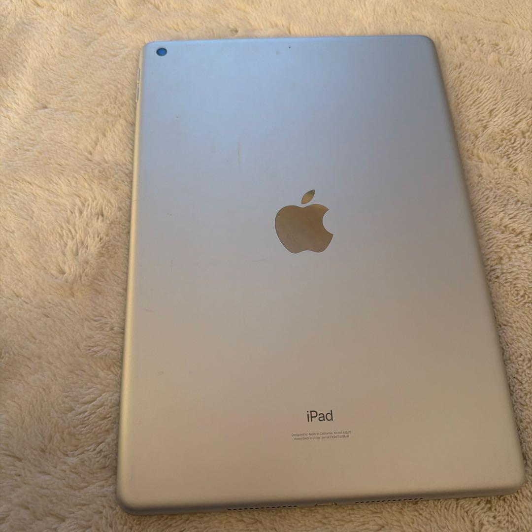 Apple iPad 第9世代シルバー 本体　ジャンク